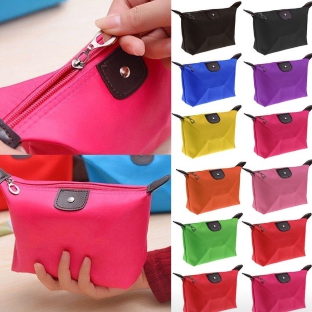 Waterproof cosmetics pouch - Picture 5 of 6